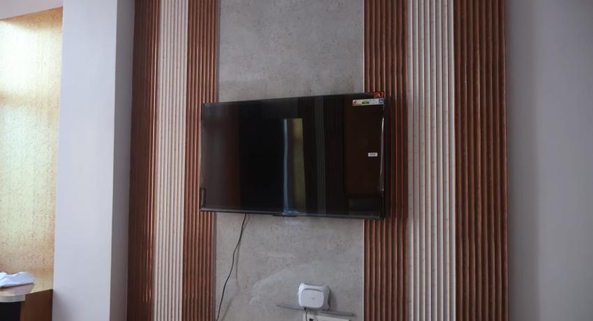 ROOM NO 213