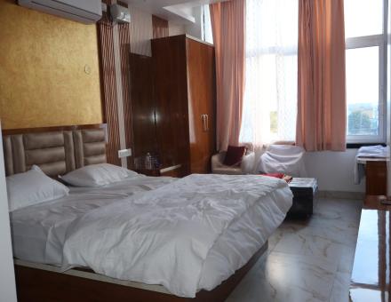 ROOM NO 213